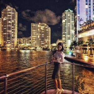 Meet your Posher, Georgiana